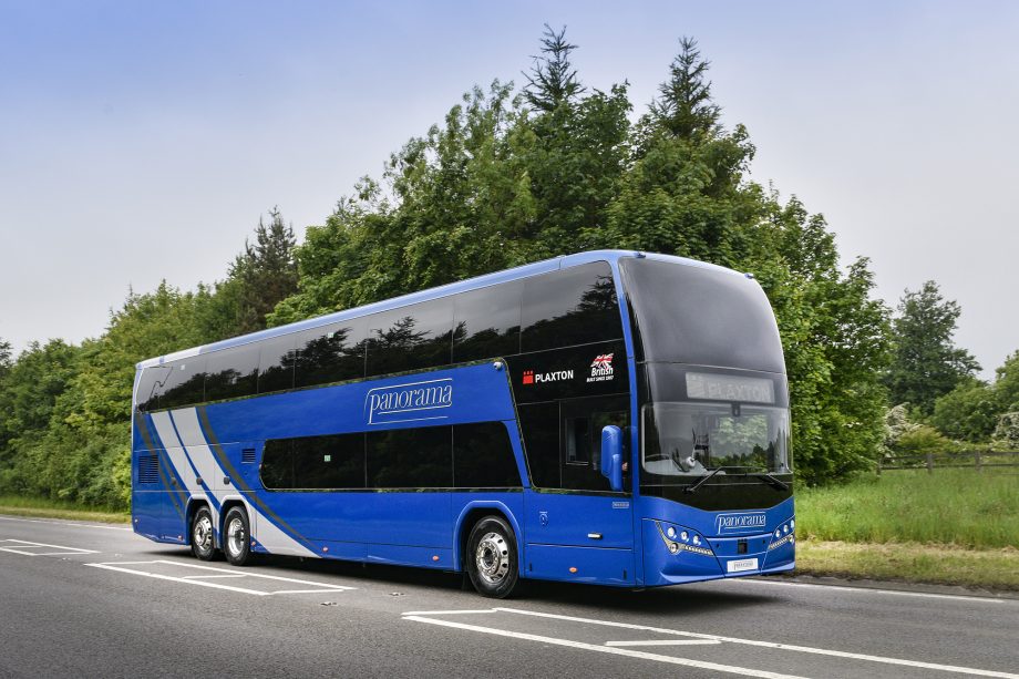 Két új modellel erősít a Plaxton 1 panorama 1 cikkbe