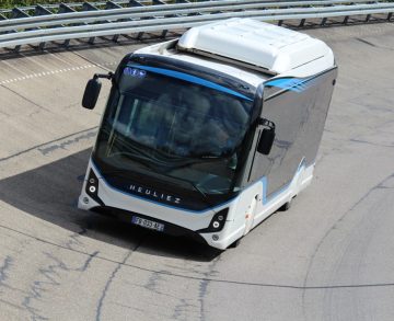 Több, mint félezer kilométert ment egy feltöltéssel a Heuliez villanybusza