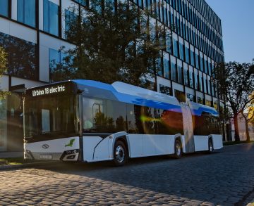A Solaris három darab csuklós villanybuszt szállít Bonnba