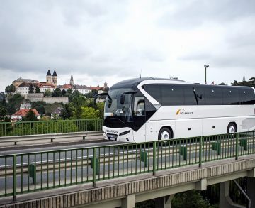 Megérkeztek a Volánbusz legújabb Neoplan Tourlinerei