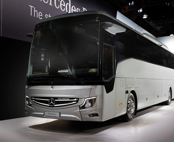 Busworld Europe 2023: a kiállítás legnagyobb standján mutatta be újdonságait a Daimler Buses